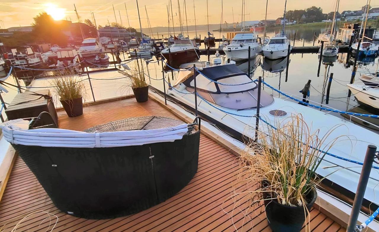 Hausboot Ahoy Masal